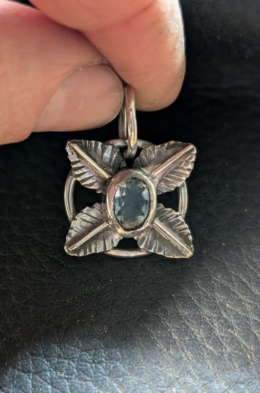 Fiore dei capitelli della Basilica di San Michele Maggiore di Pavia