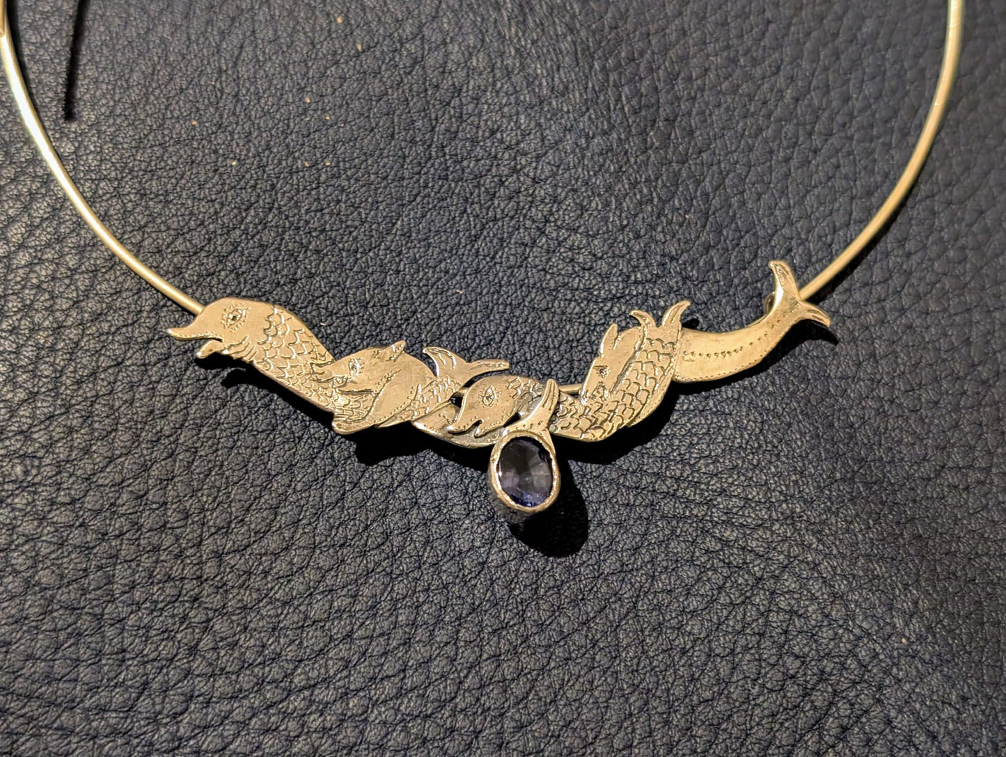 Girocollo con le creature della cripta della Basilica di San Michele Maggiore di Pavia